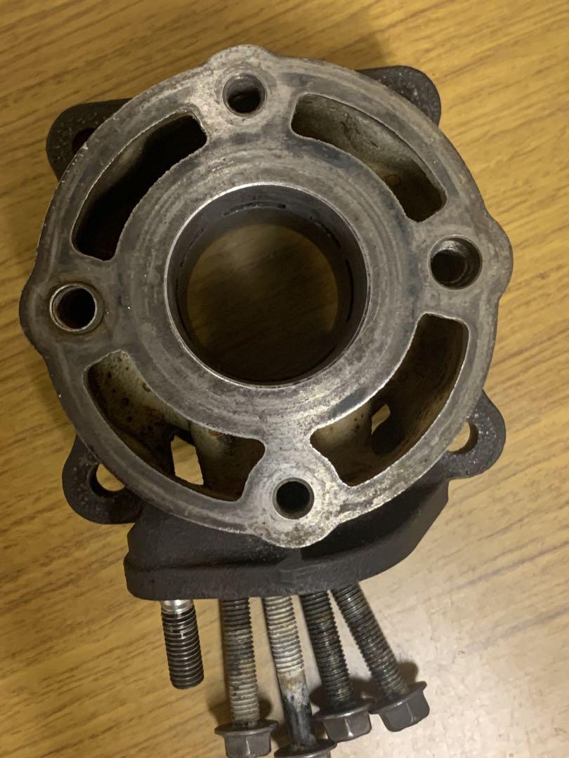 TZR50R TZM50R RZ50 ヘッド シリンダー 腰上 TZR50R TZM50R RZ50 ヘッド シリンダー 腰上 - メルカリ