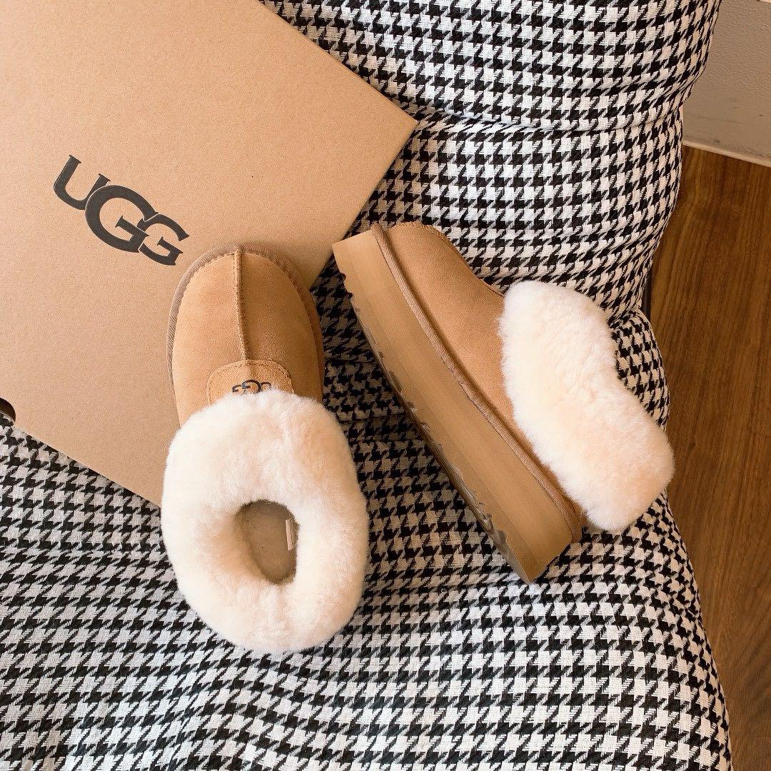 UGG厚底ベージュサンダル24.5cm特価