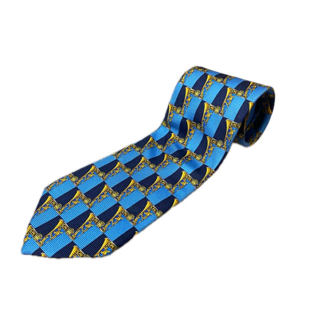 ャンニヴェルサーチ 総柄 シルク ネクタイ ブルー系@BH18 Gianni Versace - 【中古】 GIANNI VERSACE ジャンニ