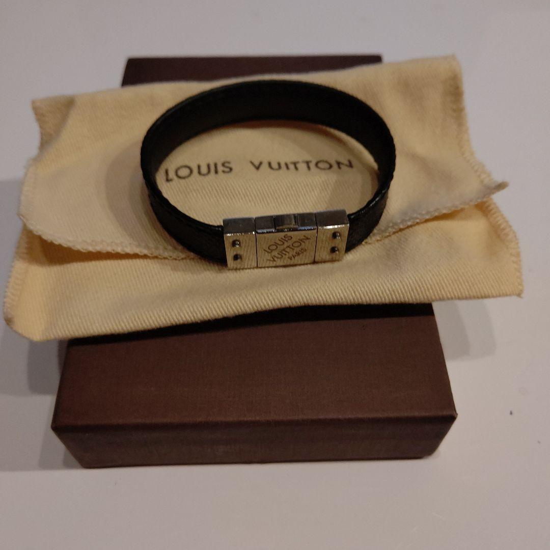 LOUIS VUITTON ブラック レザーブレスレット