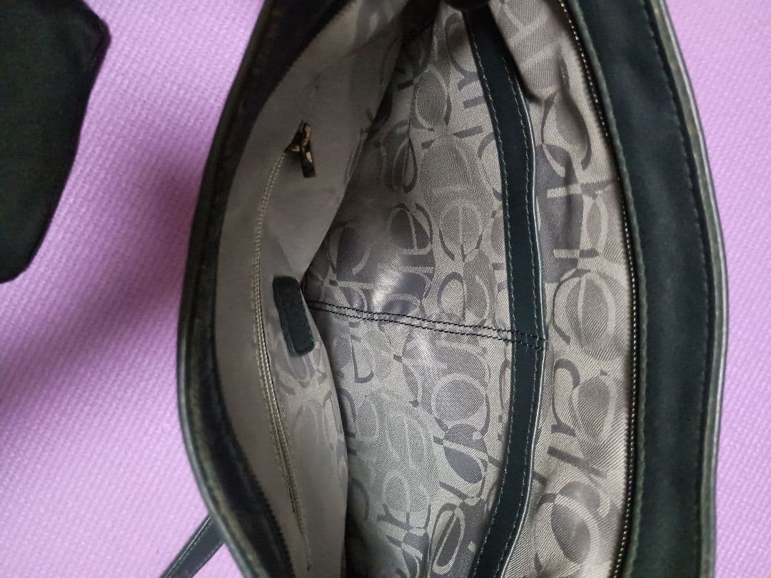 美品☆arche 濃紺 レザー ショルダーバッグ 美品☆arche 濃紺 レザー ショルダーバッグ