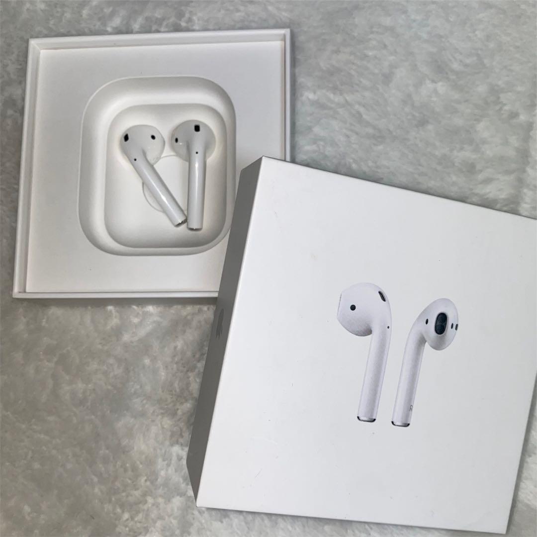 ホワイト系若者の大愛商品Apple AirPods 第1世代イヤホンのみ(両耳 人気新品入荷 taka♪様専用 新品純正イヤホン&ケーブル(1) イヤフォン