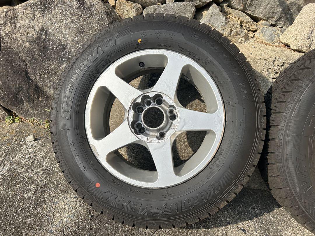 スタッドレス4本　GOOD YEAR　ICE NAVI 7　205/70 R15