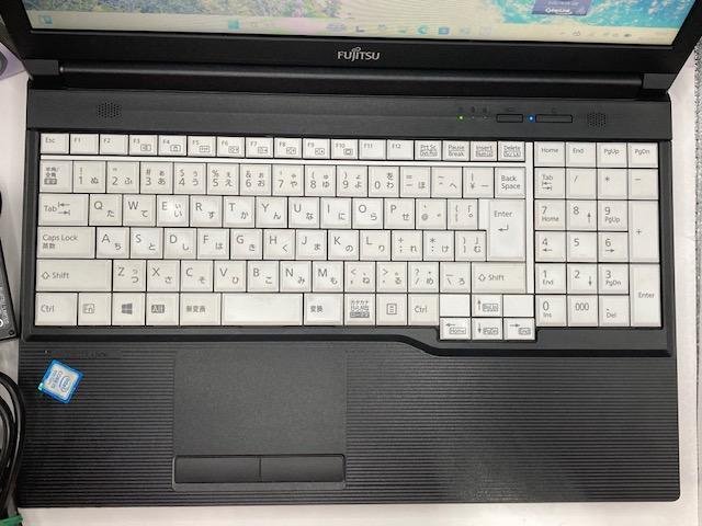 富士通 A579/BX 第8世代 i5 メモリ8GB SSD256GB