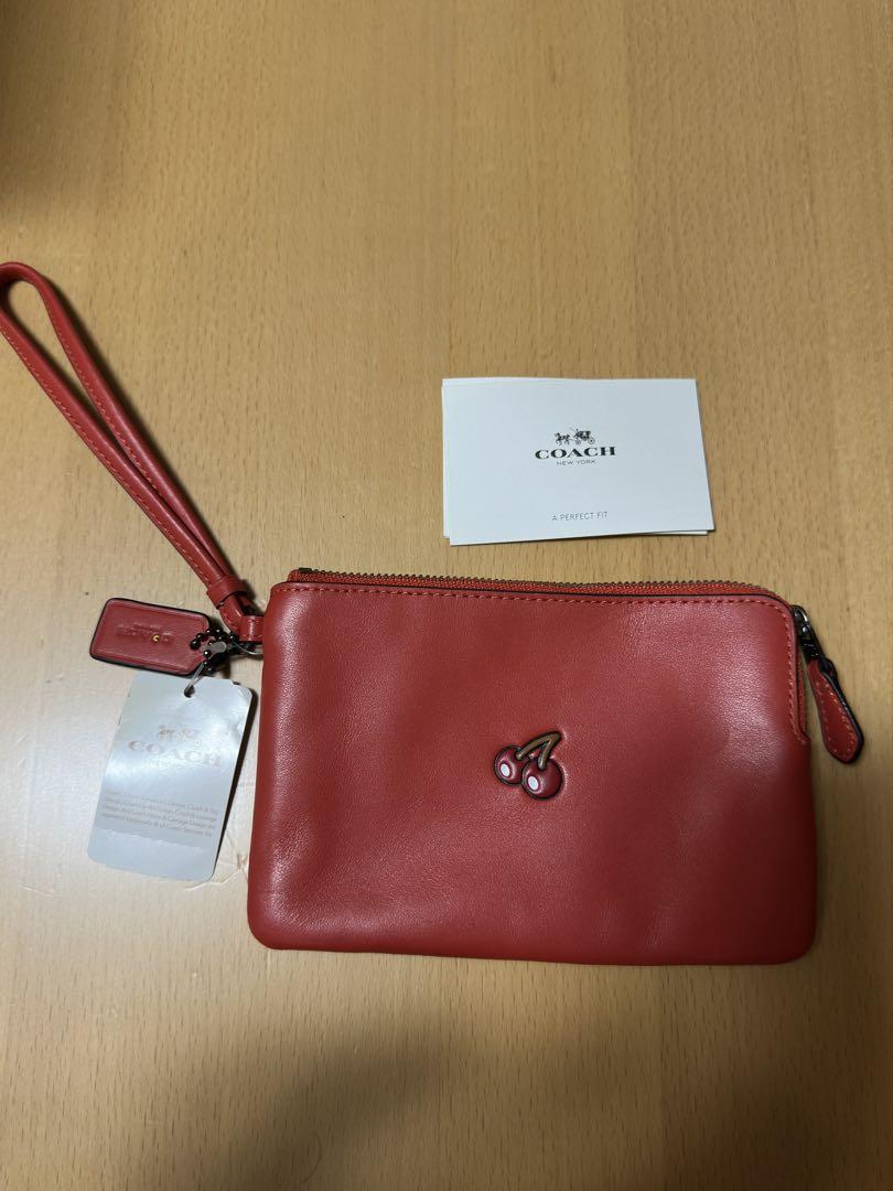 COACH レッドチェリー フラグメントケース