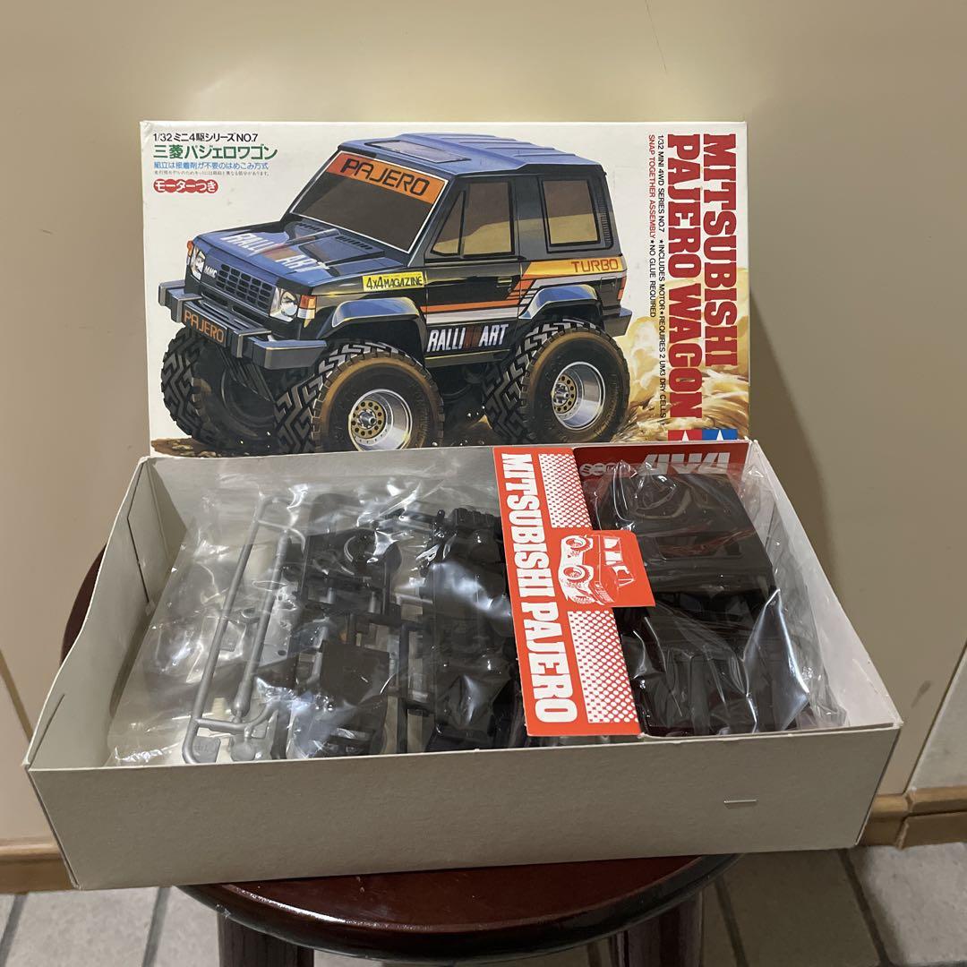 【未組立・中袋未開封】 タミヤ 1/32ミニ四駆三菱 パジェロ ワゴンプラモデル 51TAYRc5L4L._AC_SY200_QL15_.jpg