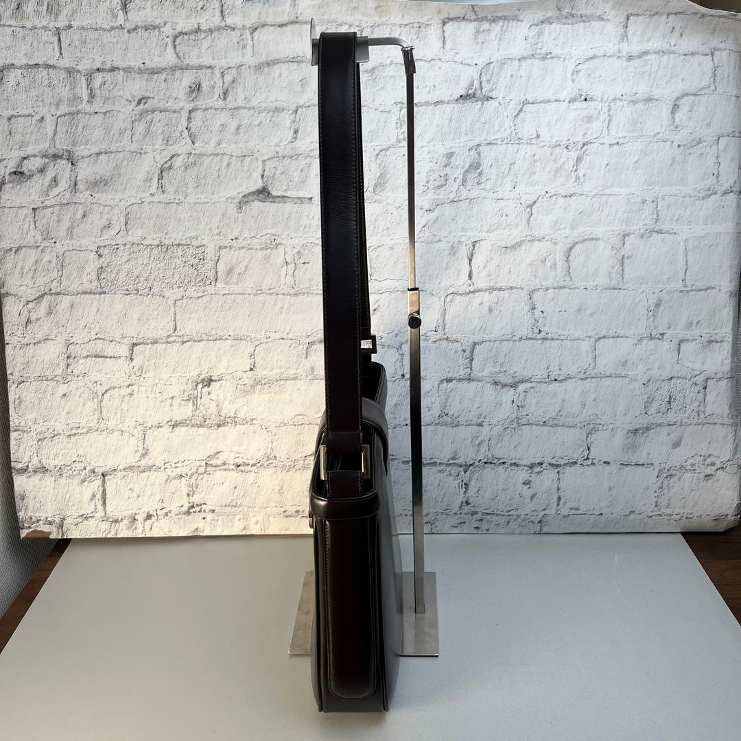 GUCCI ブロンディ レザー ショルダーバッグ ブラウン A-9395 GUCCI ブロンディ レザー ショルダーバッグ ブラウン A-9395