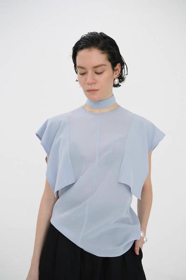 CLANE SQUARE SLEEVE BLOUSE