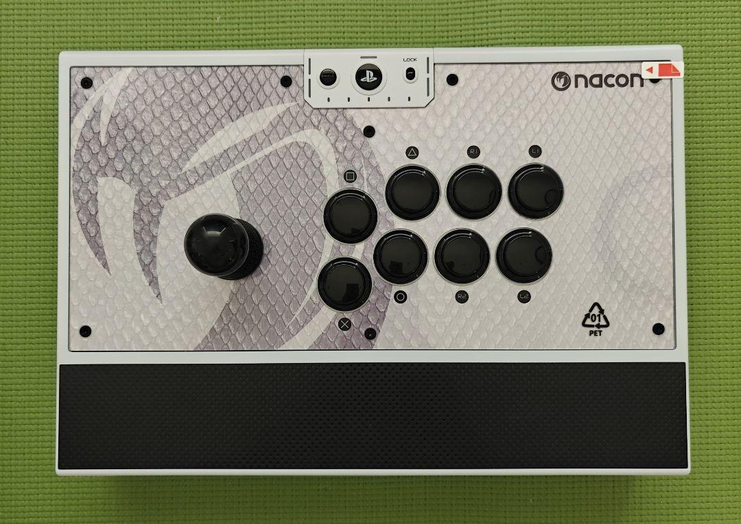 NACON DAIJA アーケードスティック