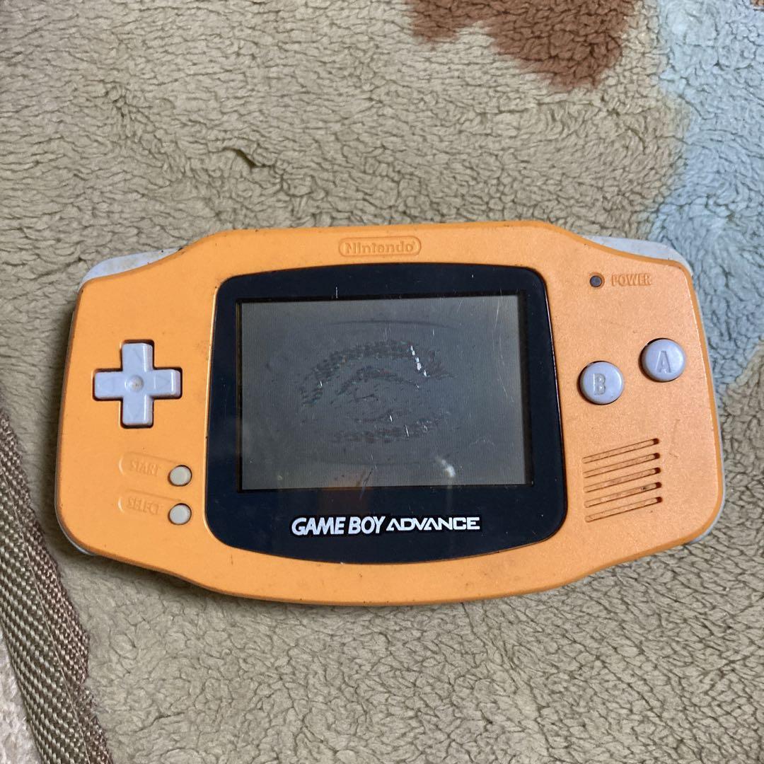 ゲームボーイアドバンス本体と、カラー