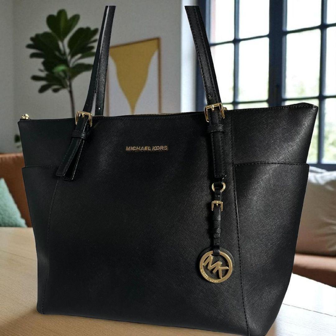 MICHAEL KORSマイケルコース　トートバッグ　大容量　肩掛け　A4 極美品 マイケルコース トートバッグ A4 肩掛け レザー 黒 6