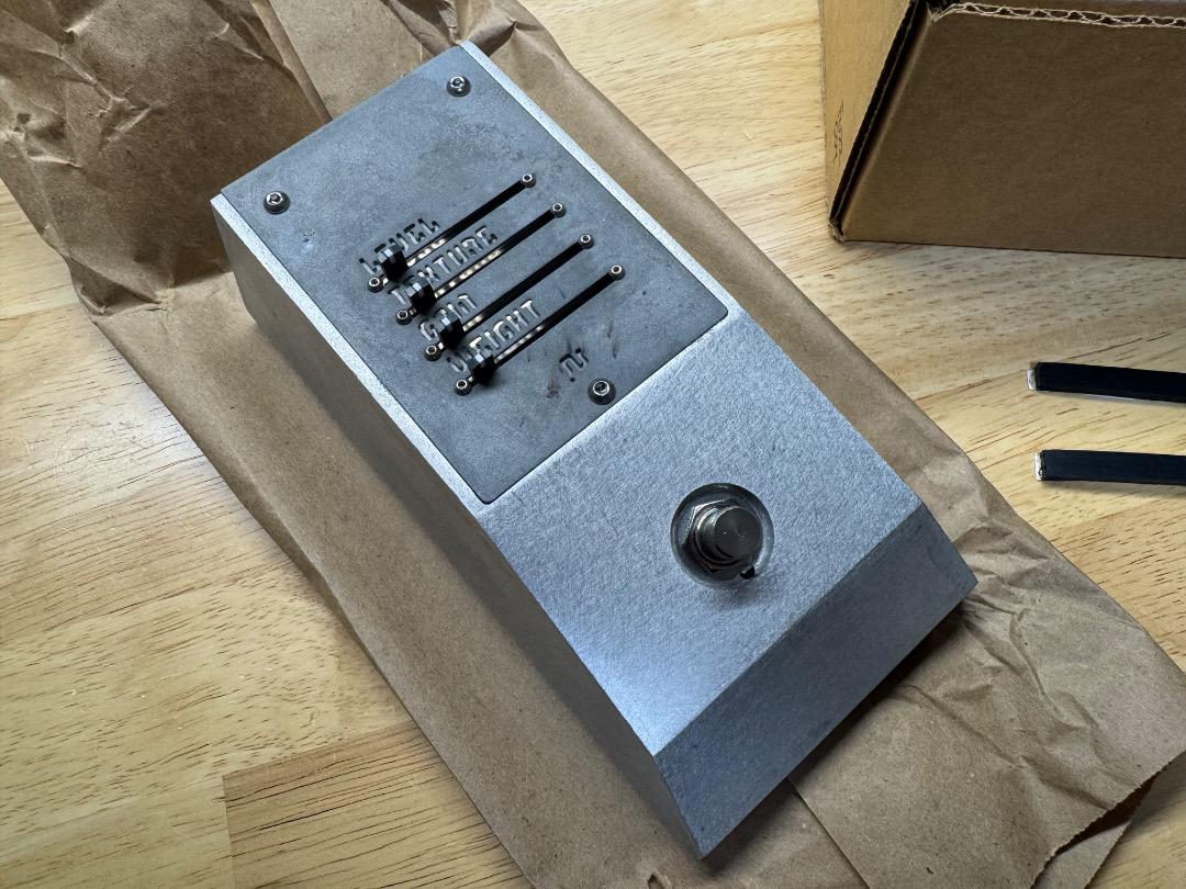 限定生産品 EAE 0xEAE Fuzz 美品