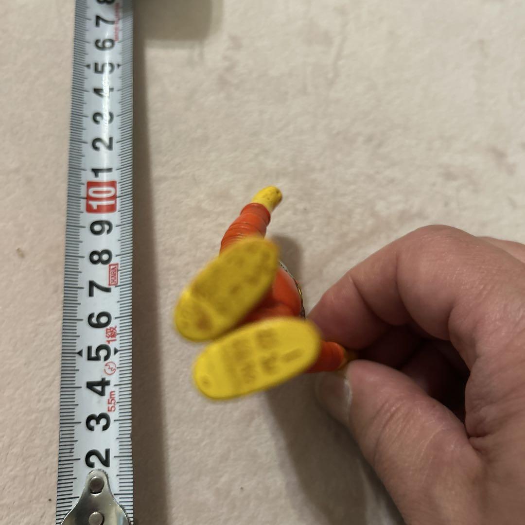 T*a様 フィギュア オレンジと黄色 約11cm