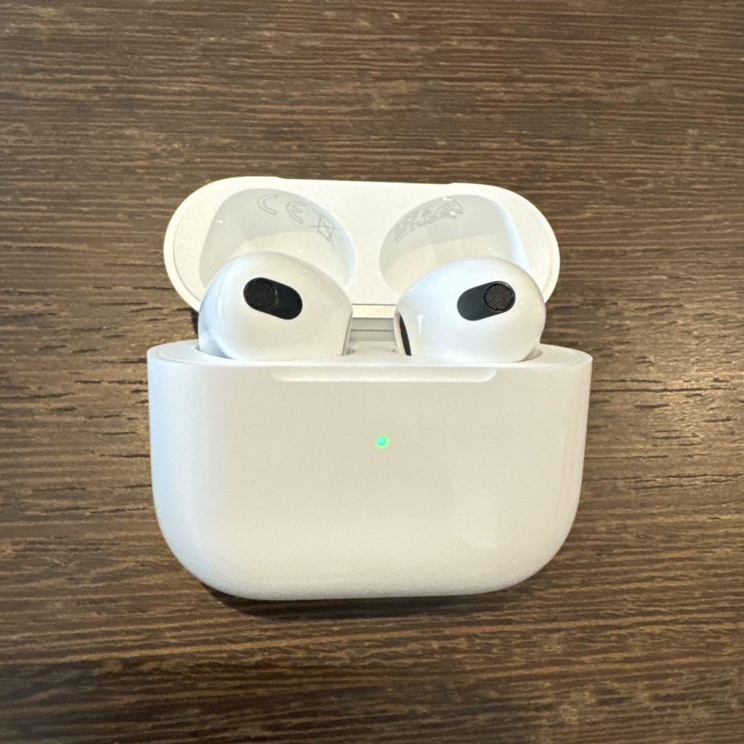 お値下げ！AirPods (第3世代) 本体 MagSafe充電ケース付き 楽天市場】【値下げ/在庫限り】MagSafe充電ケース付きAirPods