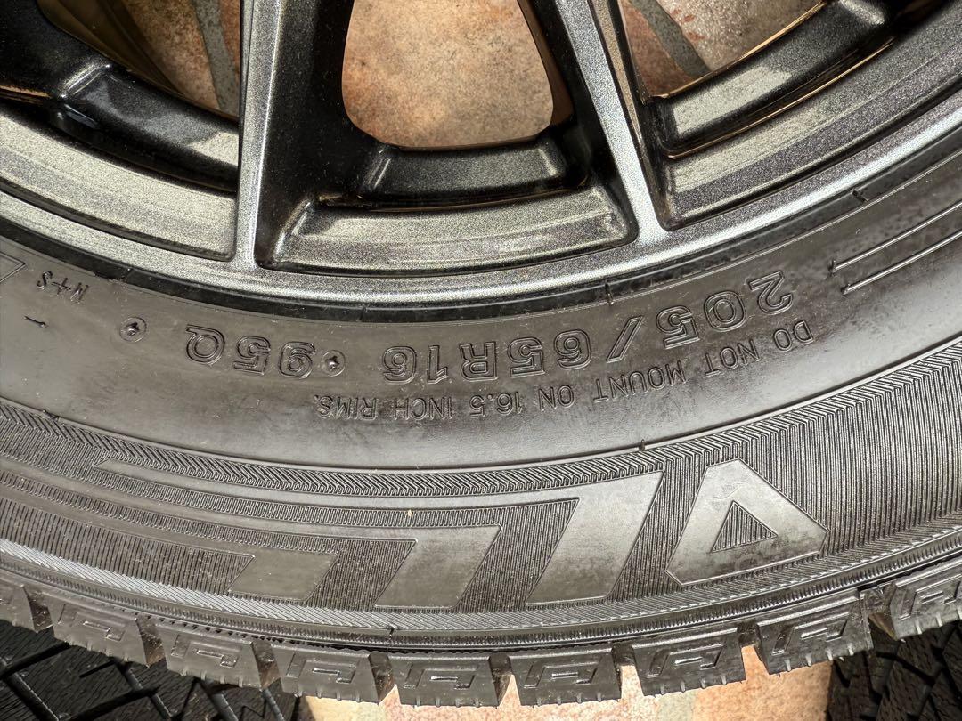 【バリ溝】【美品】【送料込】スタッドレス205/65R16 アルミホイール付4本
