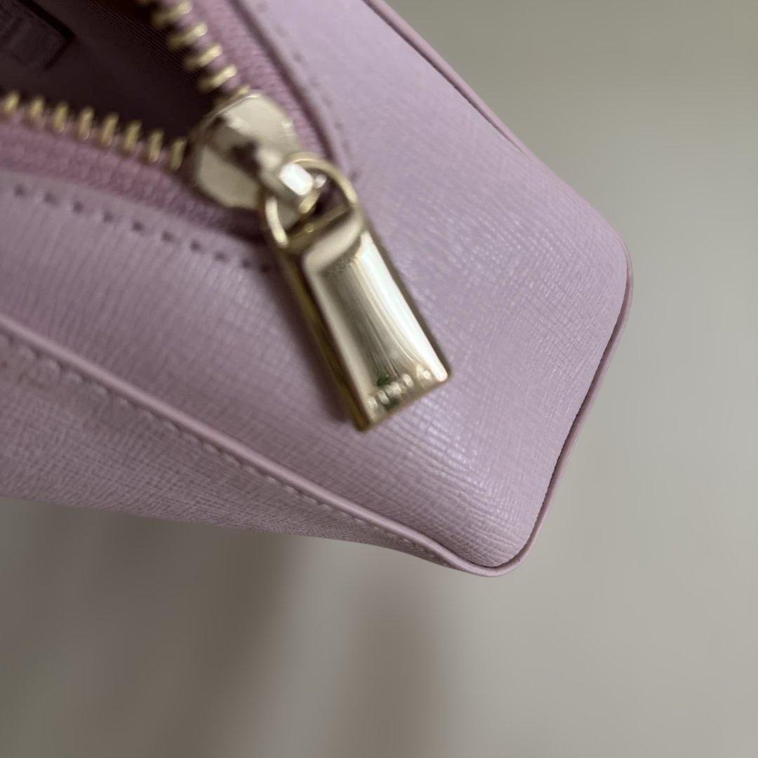 FURLA ライトピンク ポーチ - メルカリ