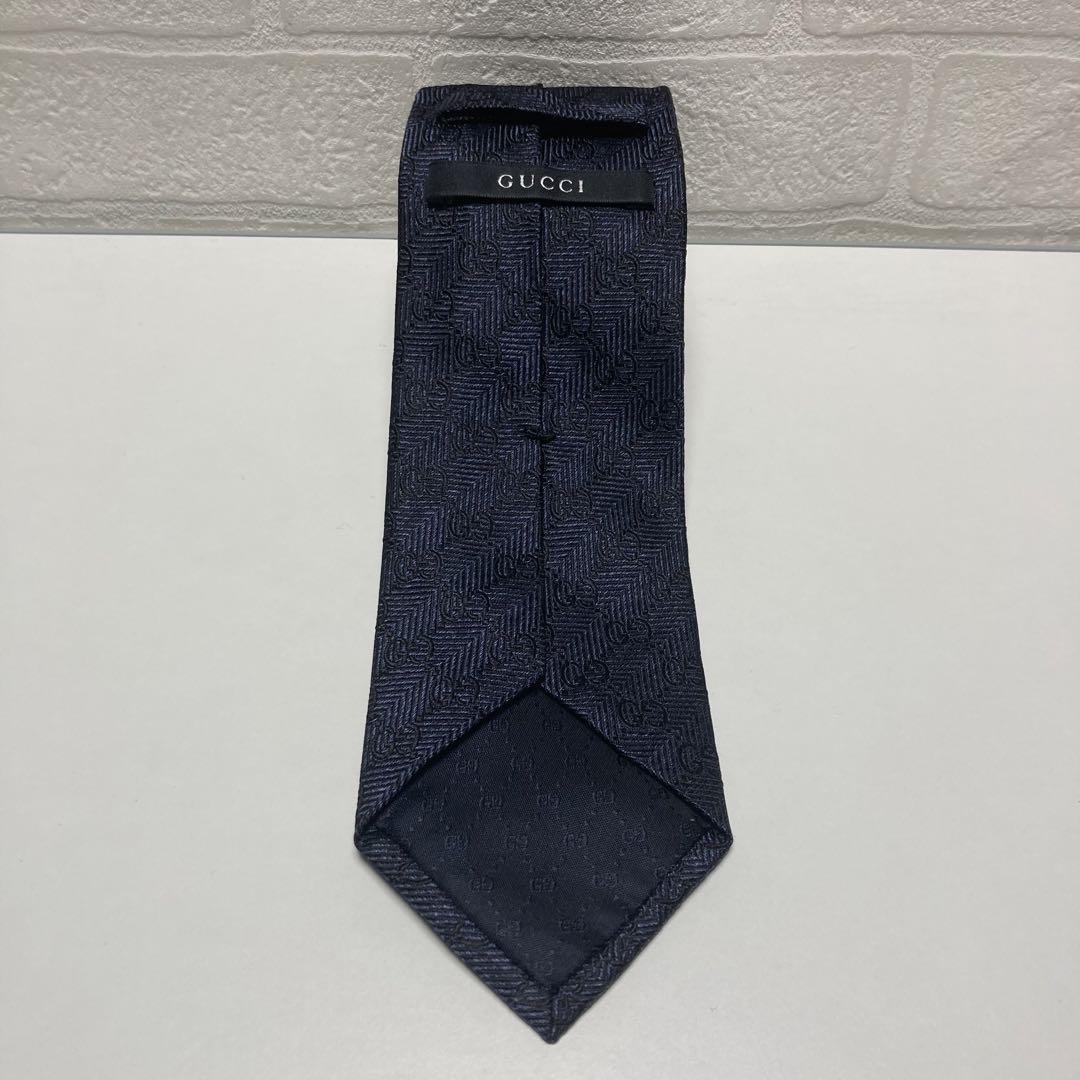 美品　高級　グッチGUCCI ネクタイ　ネイビー　GG柄　シルク　イタリア製