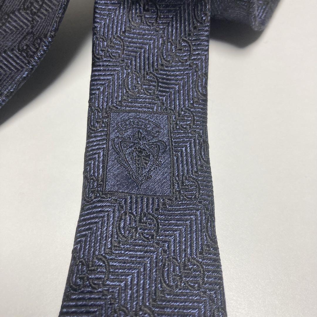 美品　高級　グッチGUCCI ネクタイ　ネイビー　GG柄　シルク　イタリア製