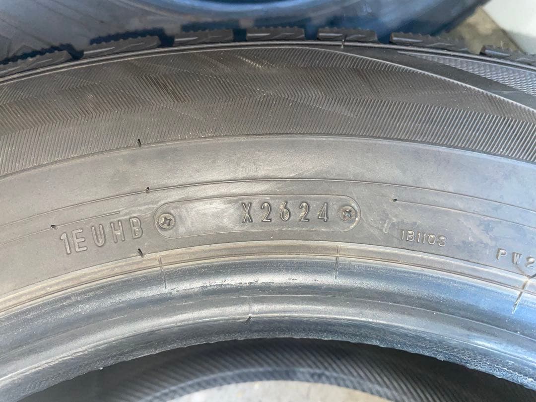 ① 超バリ山 ダンロップ WM02 215/65R16 アルファード - メルカリ