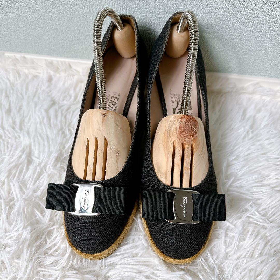 美品✨Salvatore Ferragamo ウエッジソール ヴァラ 23.5