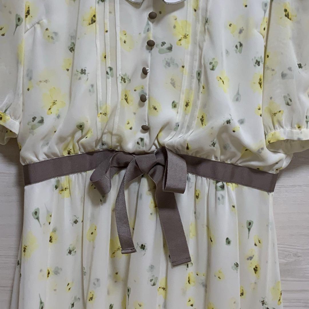 Apuweiser-riche✨新品タグティアードフレアワンピース　花柄　シアー Apuweiser-riche（アプワイザーリッシェ）の「小花プリーツ
