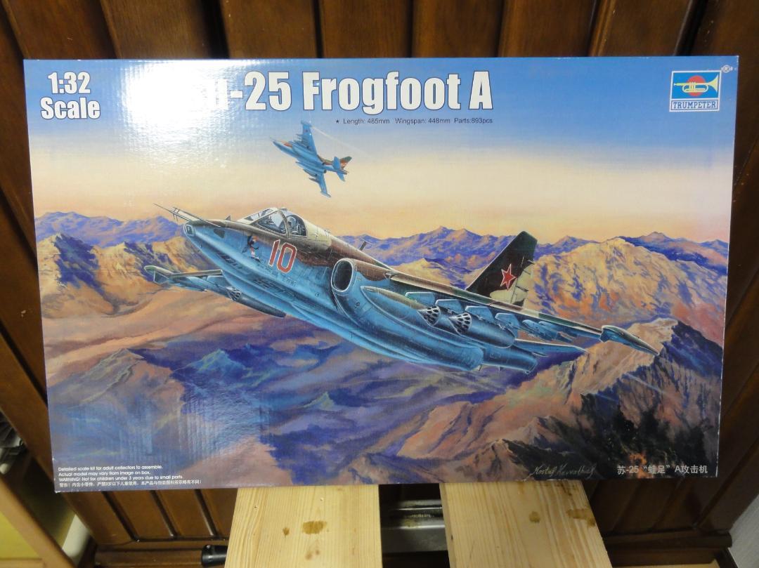 9100円 【NEW限定品】 プラモデル トランペッター Su-25Frogfoot A 1 32