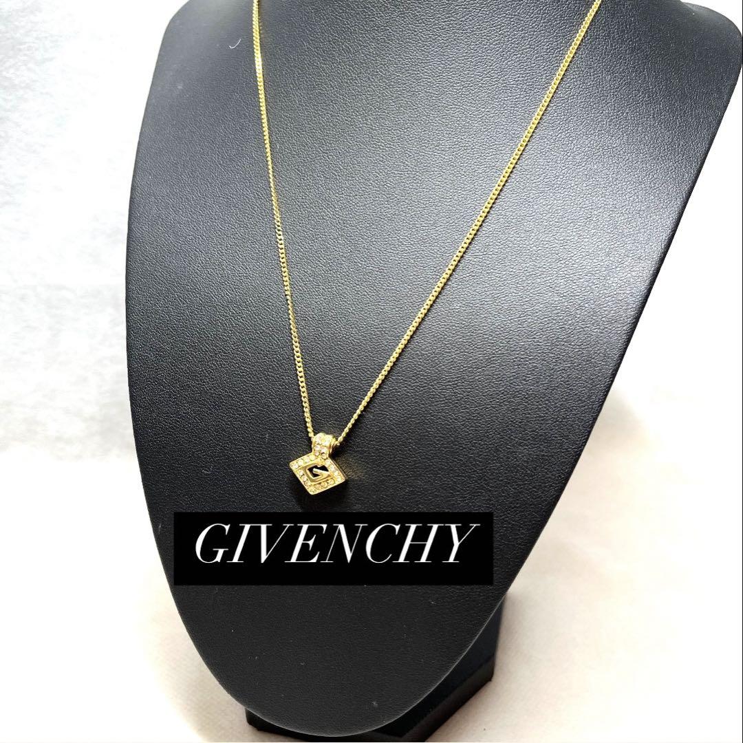 【正規品】GIVENCHY ジバンシー　菱形　ゴールドネックレス