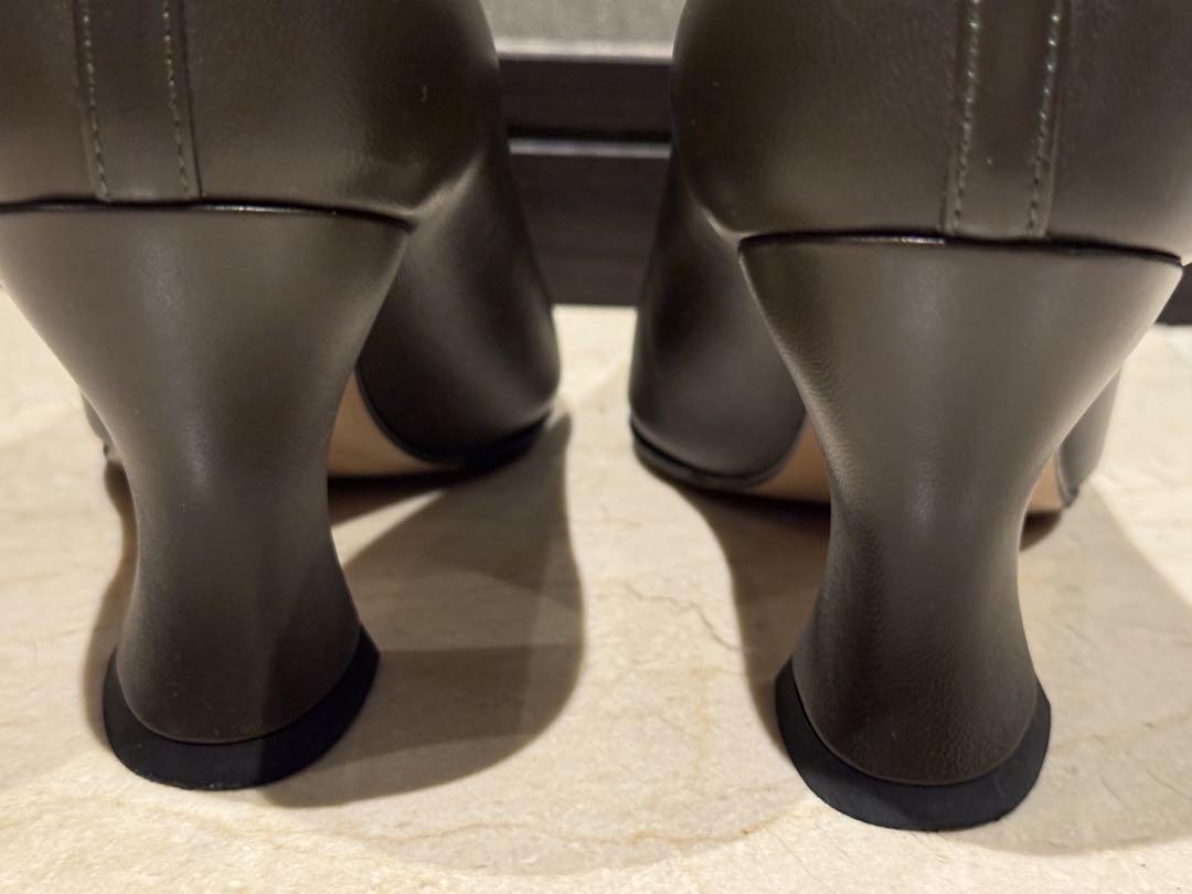 Bottega Veneta アーモンドトゥハイヒール　38サイズ　カーキー