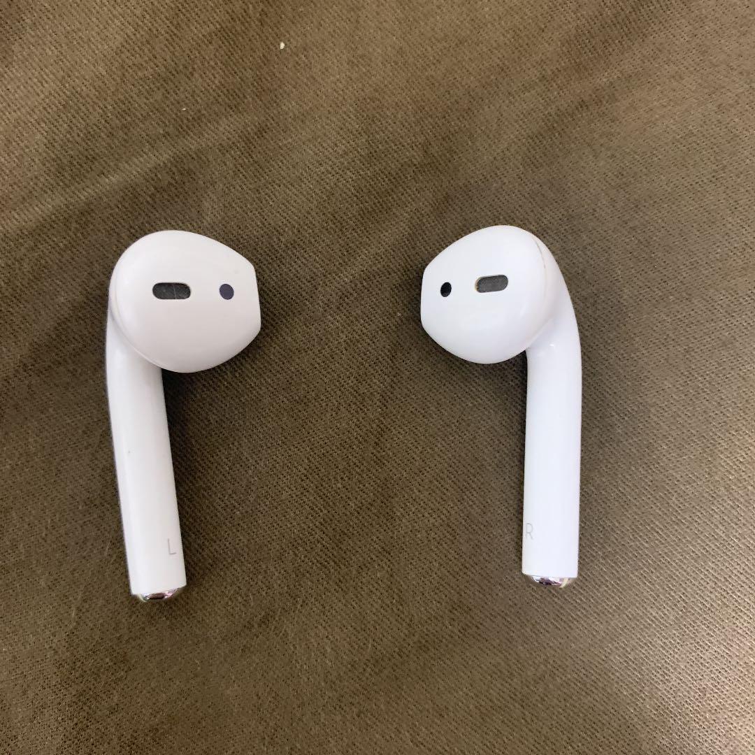 AirPods AirPods