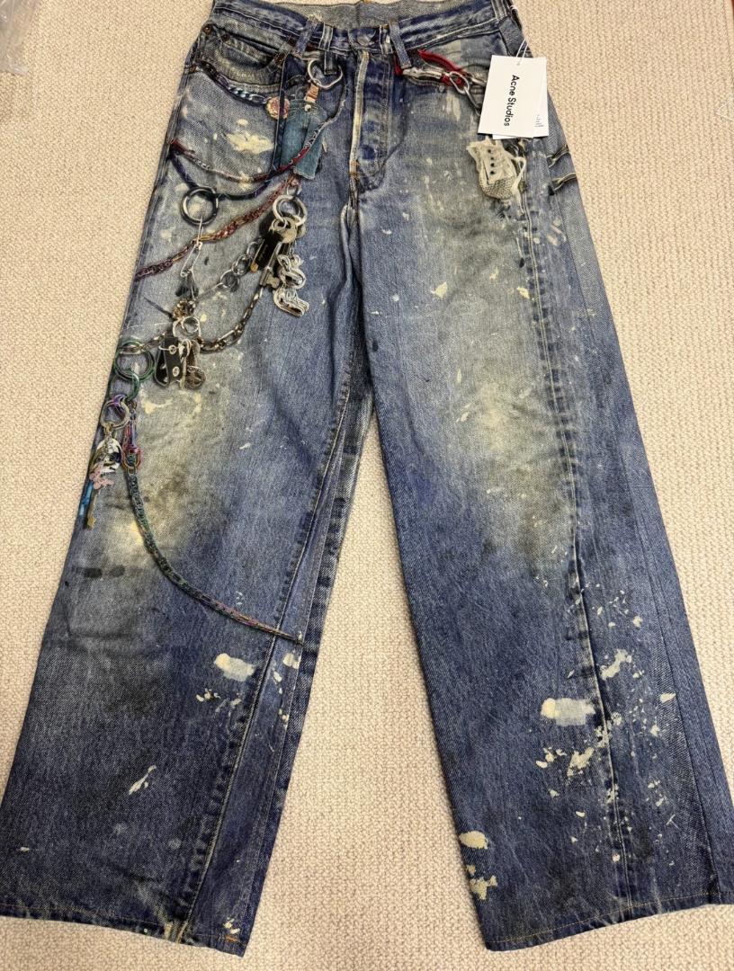 Acne Studios キーチェーンプリント ルーズフィットジーンズ Acne Studios ルーズフィットジーンズ - 1981 キーチェーン