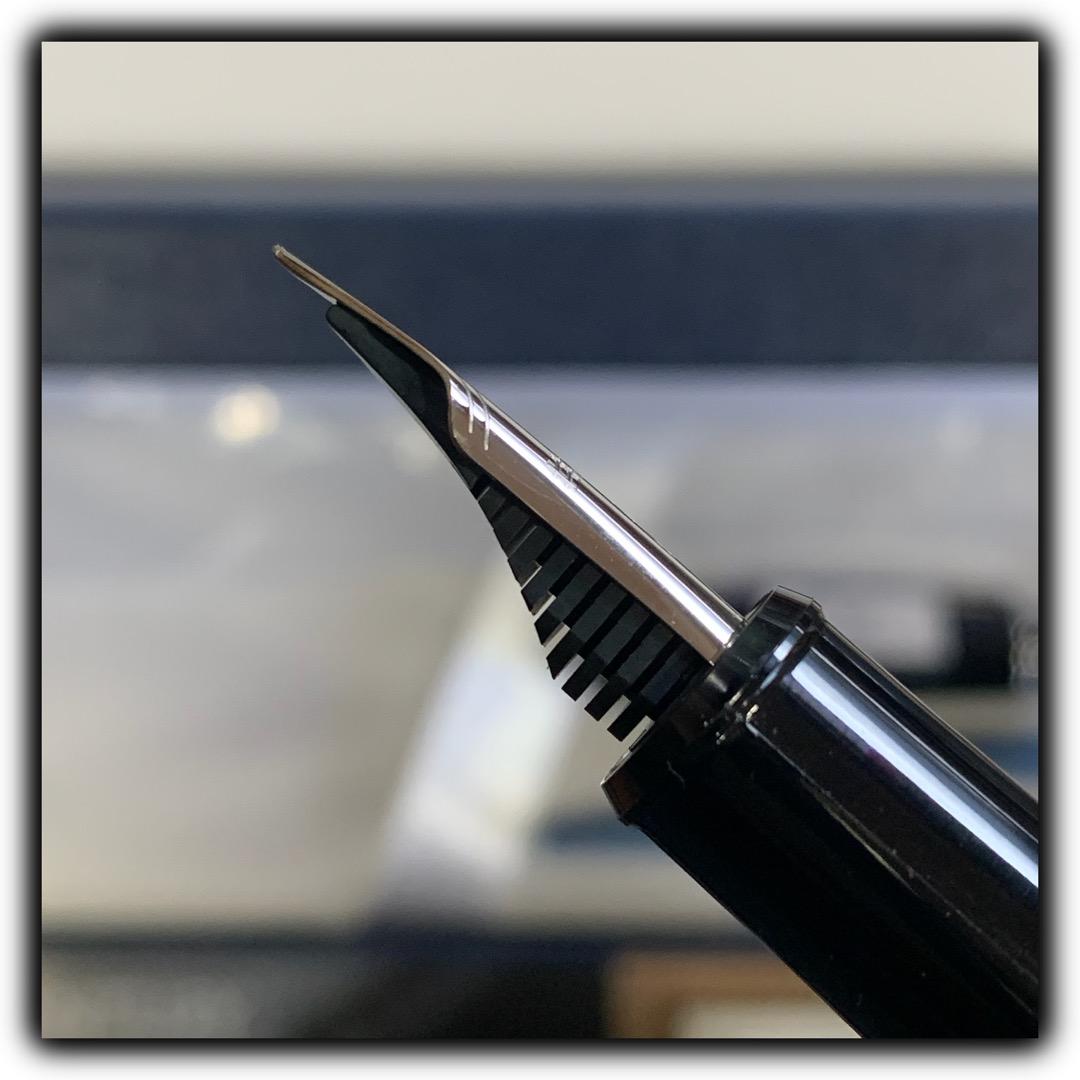 プラチナ万年筆 EF 極細字3776センチュリーロジウムフィニッシュ