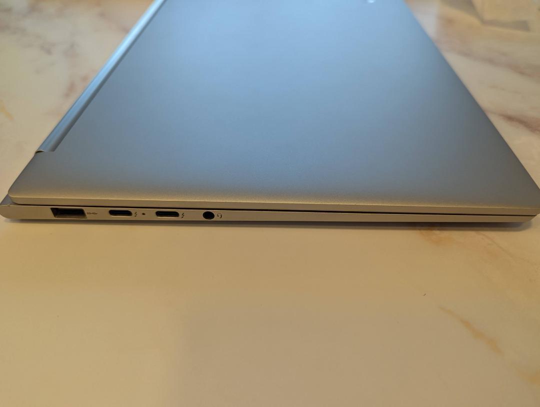 Lenovo Yoga ノートPC Intel i7 16GB