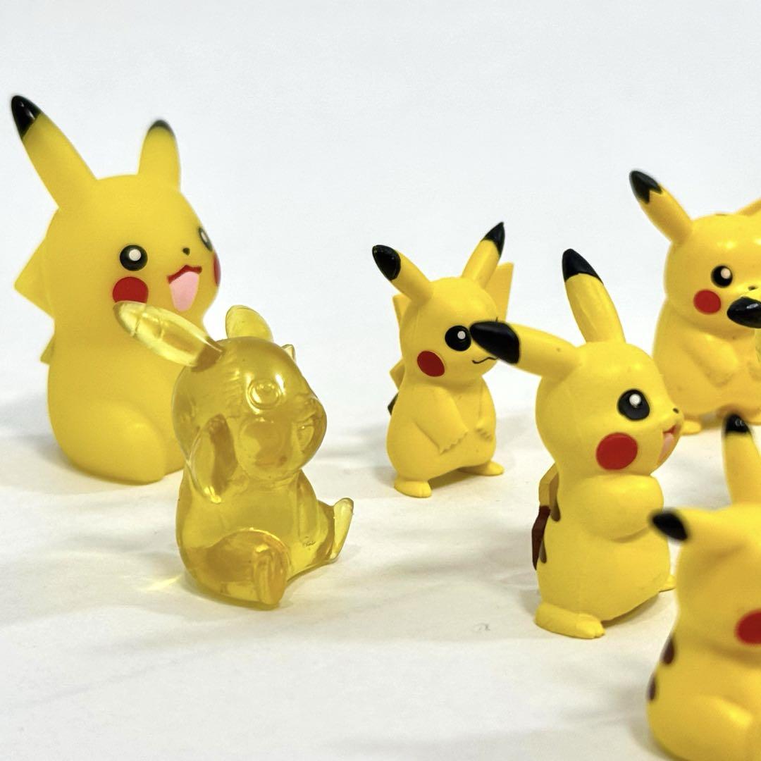 ピカチュウ ミニフィギュア 18体セット レア ポケモン 大量 まとめ売り ピカチュウ ミニフィギュア 18体セット レア ポケモン 大量