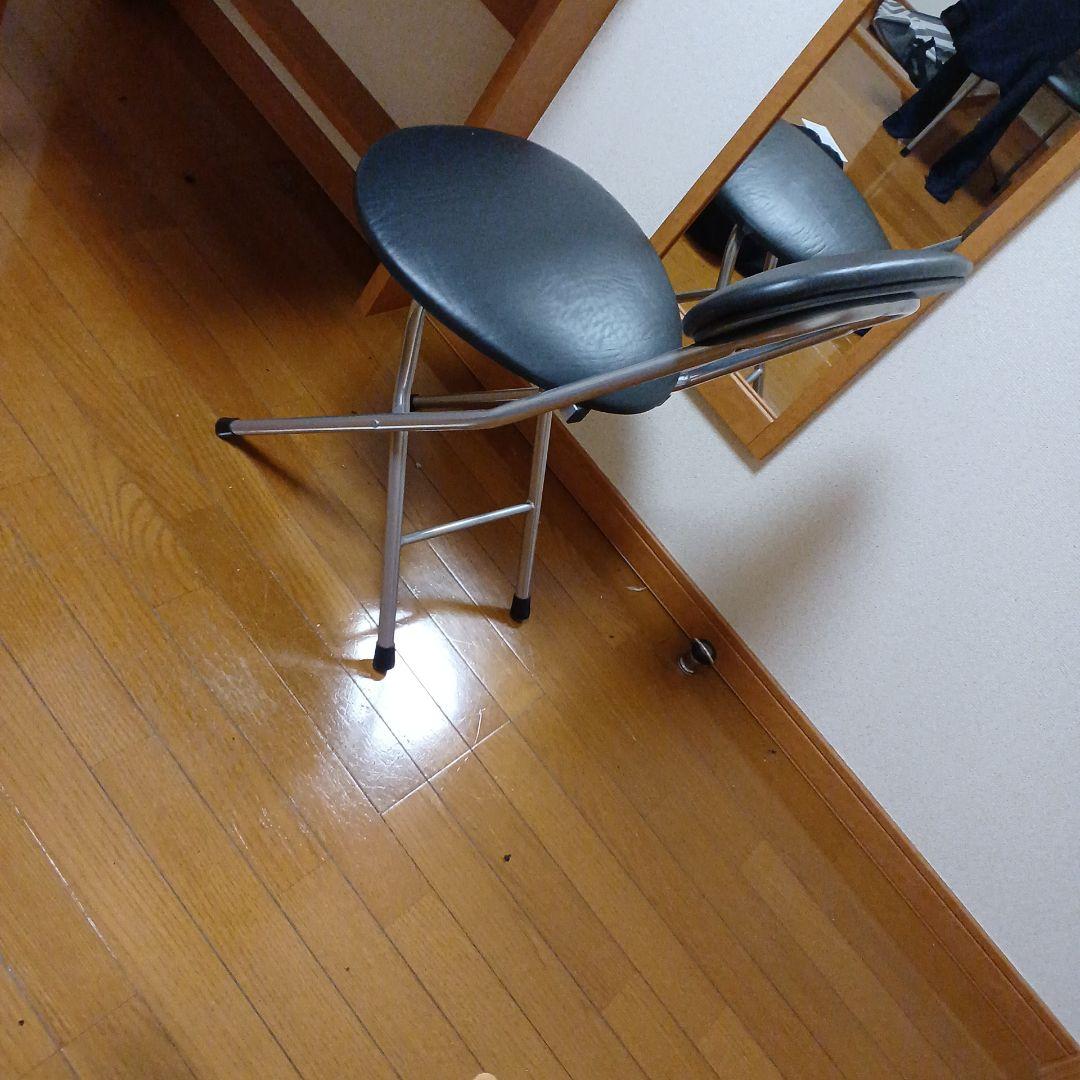 イス