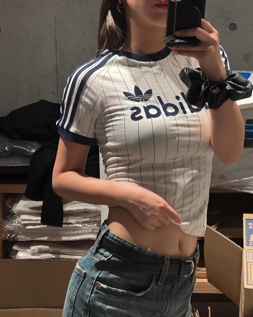 入手困難☆アディダス XLサイズ 半袖 Tシャツ リニア カリ スリム 白 韓国