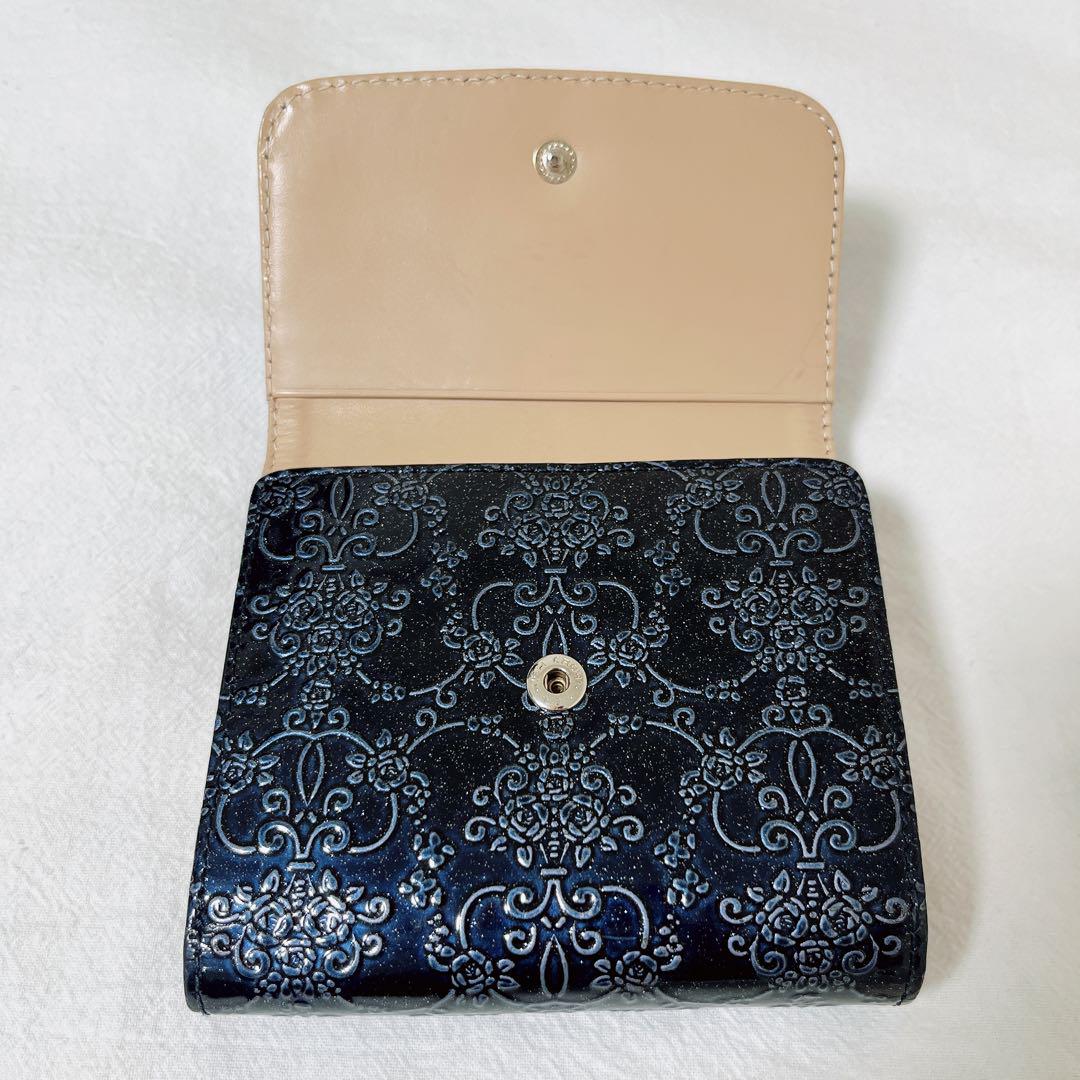 極美品 ANNA SUI 財布 ルーミー 紺 青 三つ折り 花 がま口 極美品 ANNA SUI 財布 ルーミー 紺 青 三つ折り 花 がま口