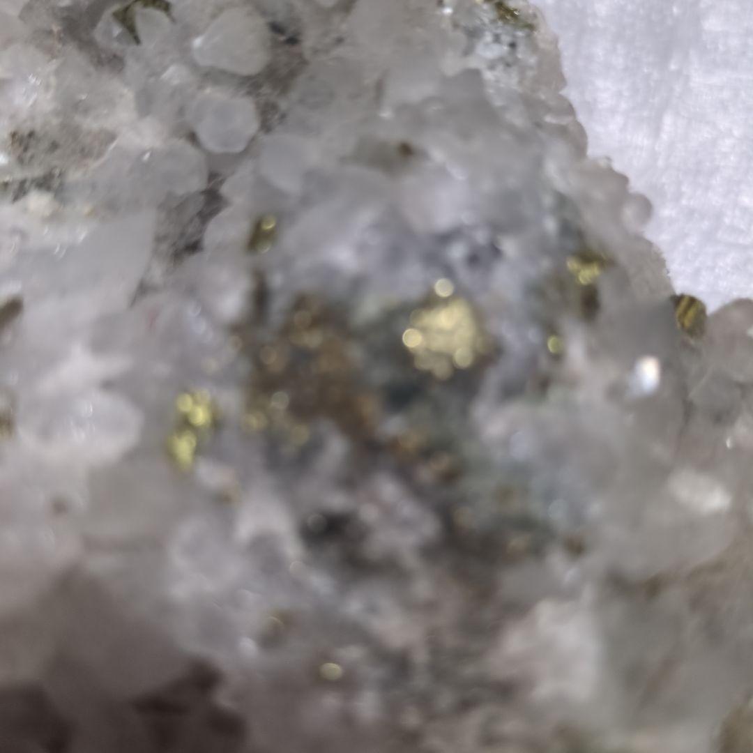 美品　透明白色結晶　水晶　原石　パイライト　天然石