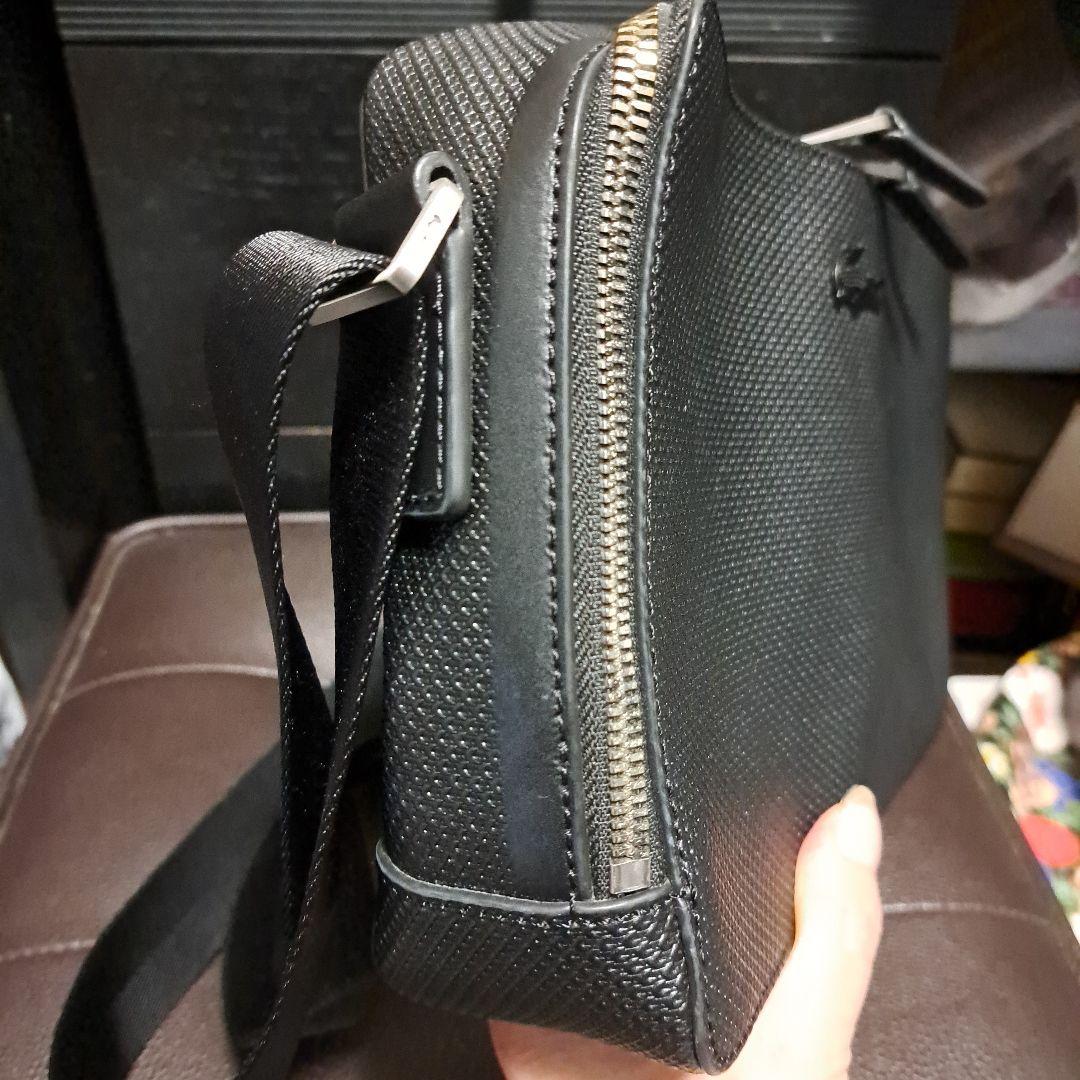 LACOSTE ラコステ ショルダーバッグ　レザー 黒❤