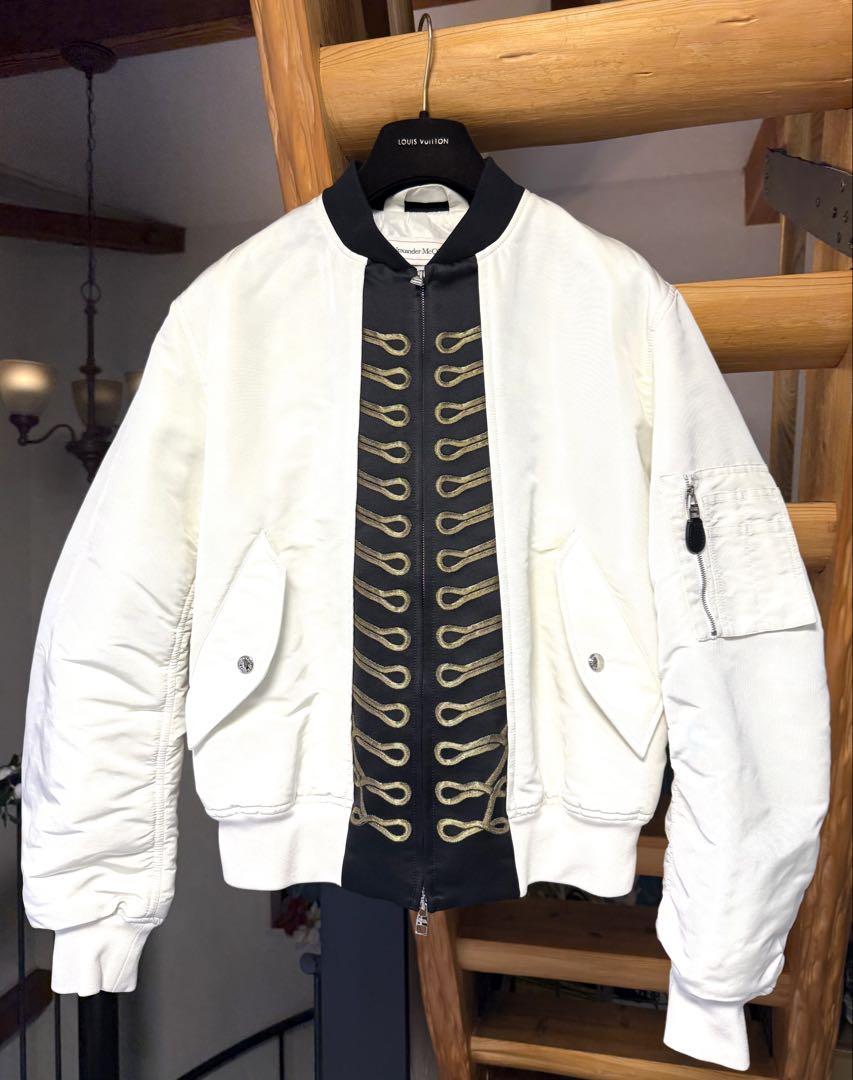 定価50万ALEXANDER MCQUEENナポレオンボンバージャケット白×金