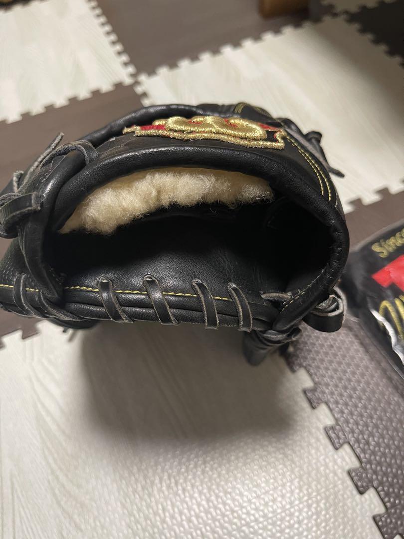Wilson 黒 硬式・左利き用 野球