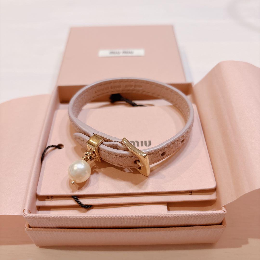 ミュウミュウ Miumiu ストーンブレスレット ピンク系 【良品】 楽天市場】極美品☆MIUMIU ミュウミュウ ビジューフラワー