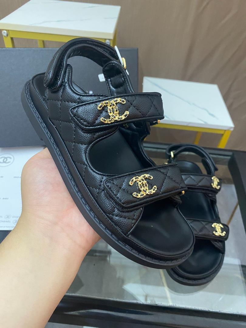 【極美品】 Chanel スポーツサンダル ココマーク ビジュー