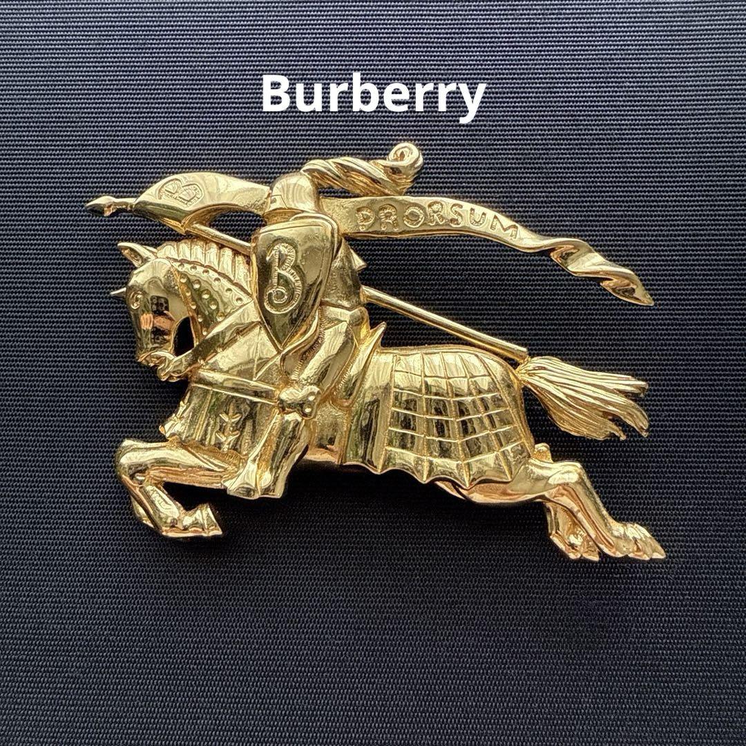大ぶり　Burberry ブローチ