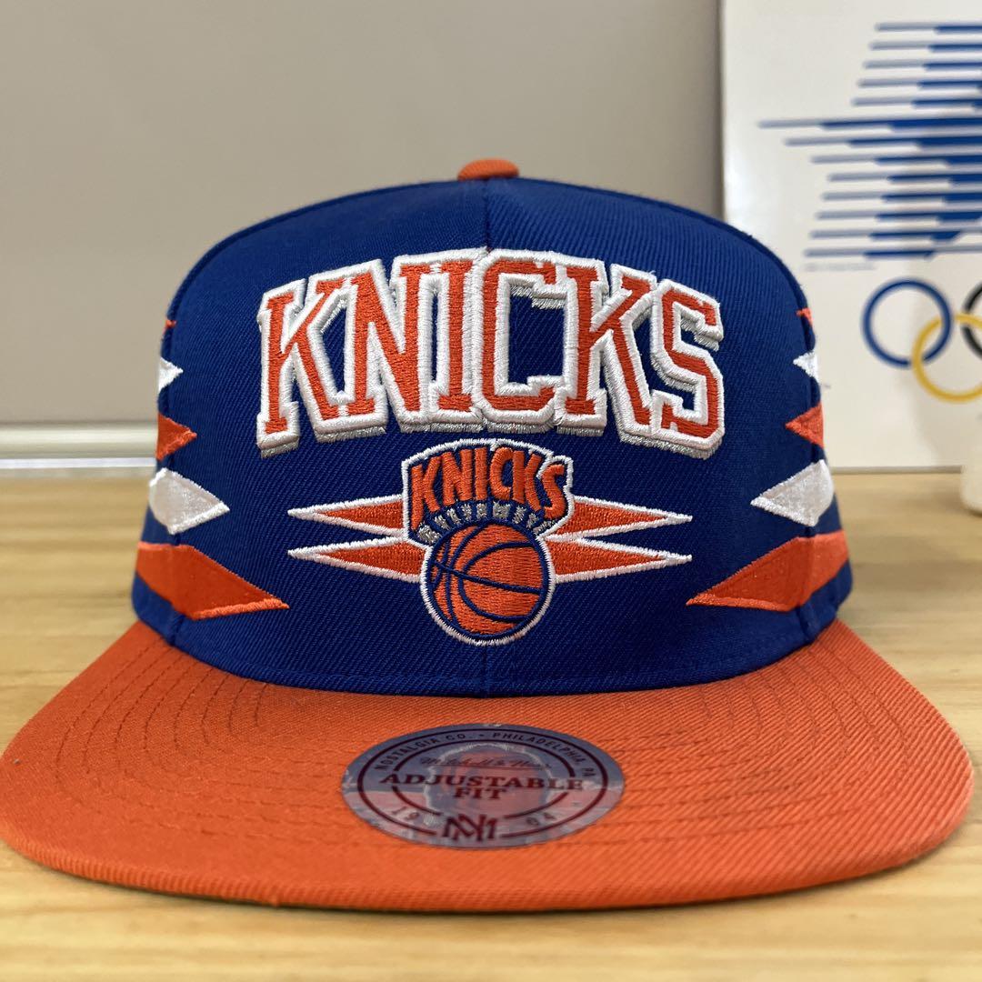 海外限定　Mitchell & Ness KNICKS キャップ