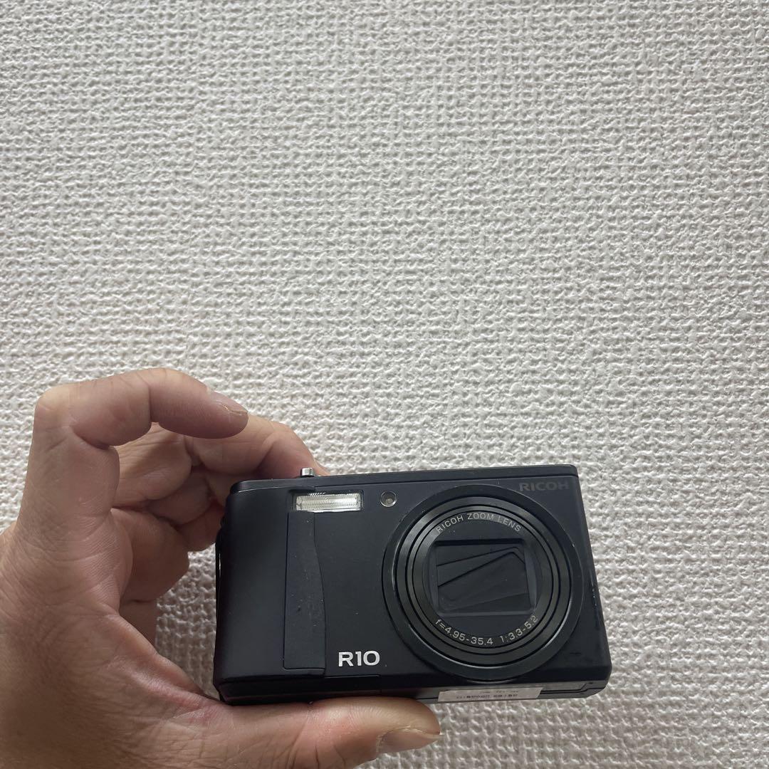 Ricoh R10 コンパクトデジタルカメラ ブラック