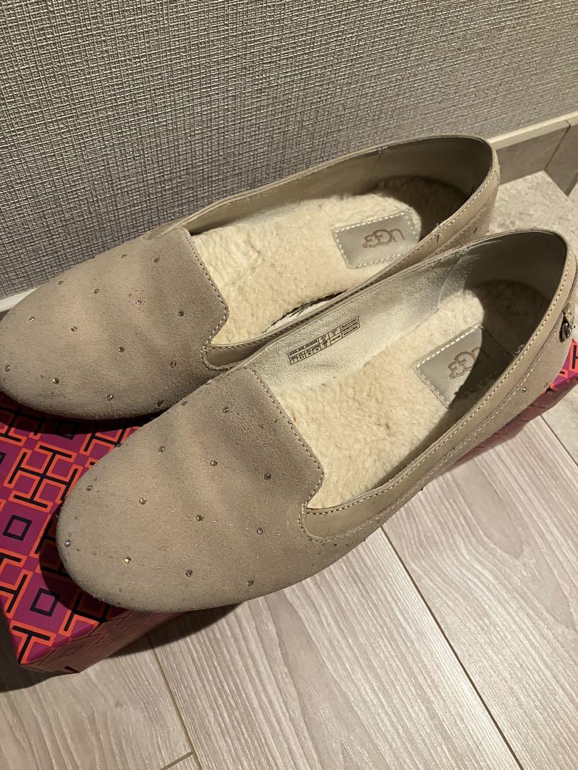 美品 UGG ライトベージュスエードビジュー装飾付きローファー23.5cm UG1763BU014427_fw_thumbM.jpg
