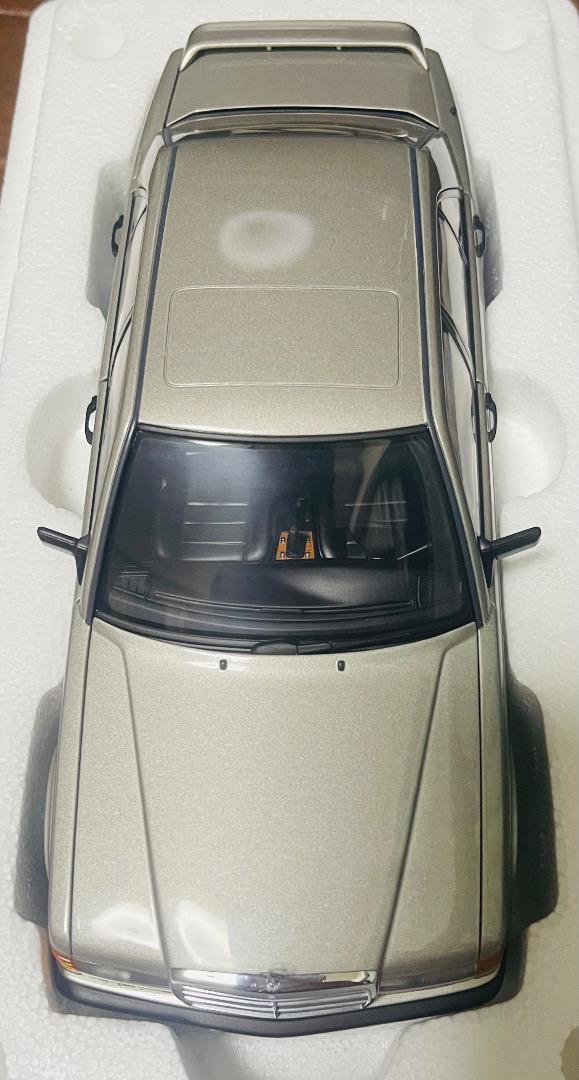 ミニカー Mercedes-Benz 190E 2.3-16 1:18 1/18