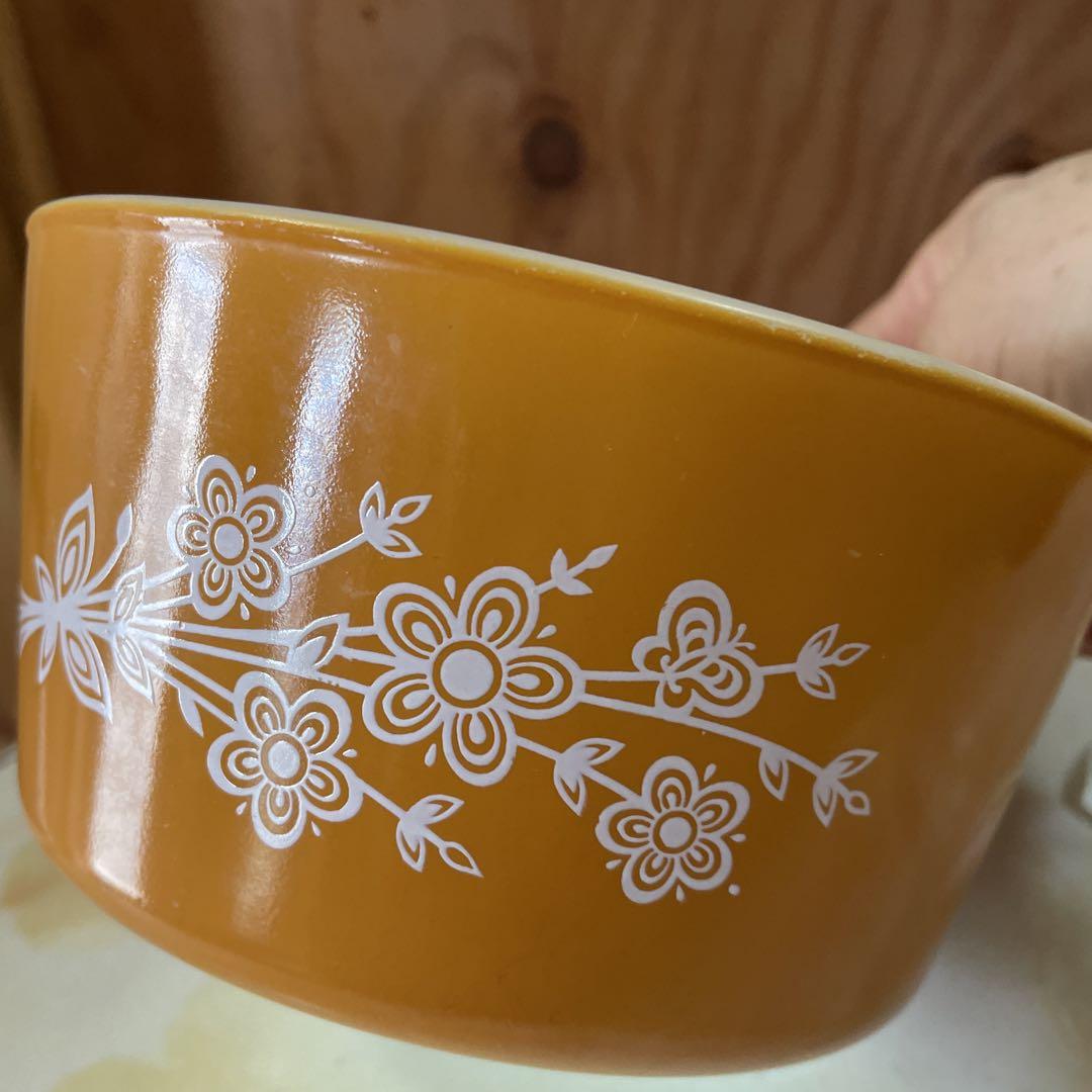 オールドパイレックス　PYREX キャセロール　バタフライゴールド