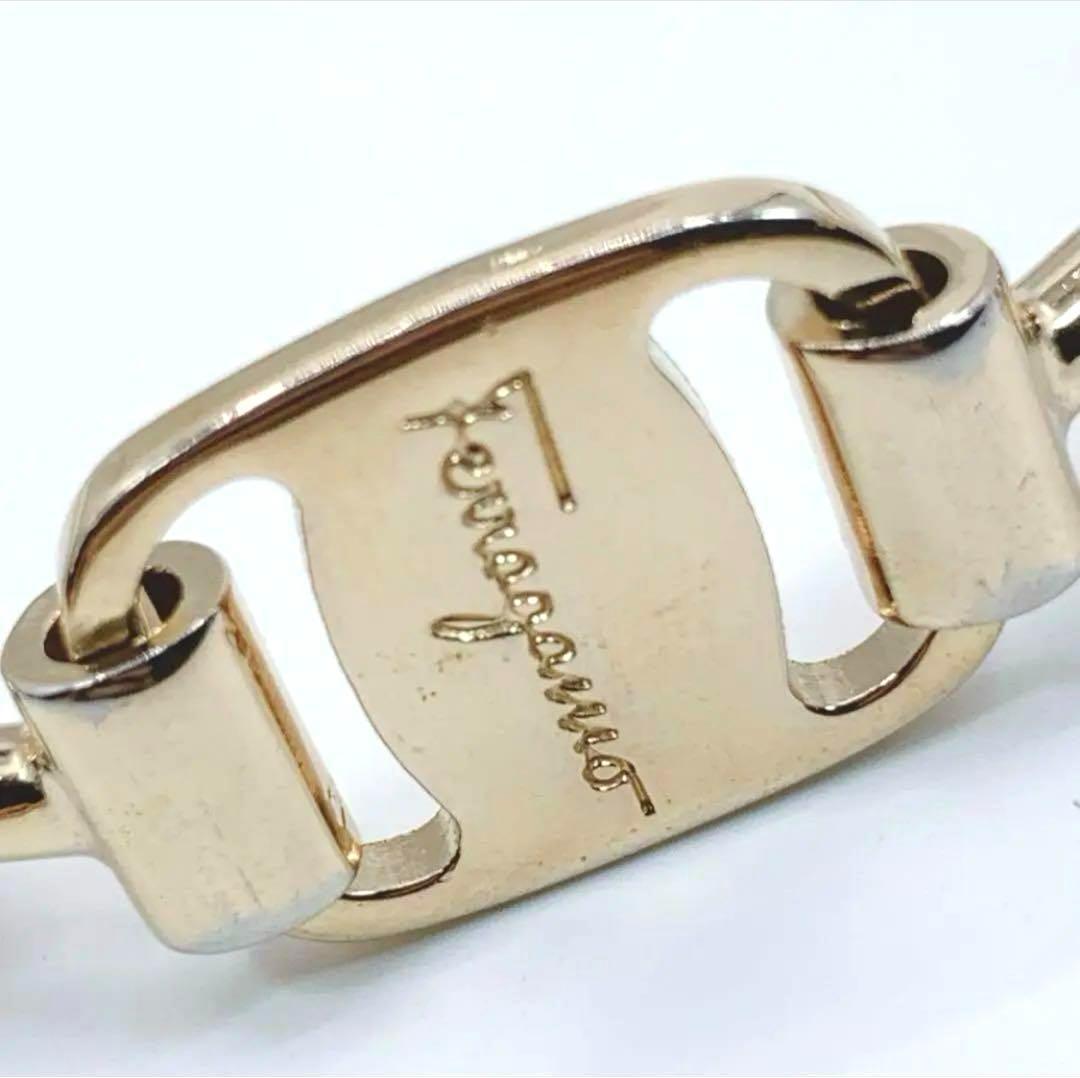 Ferragamo フェラガモ ゴールド バングル ロゴ アクセサリー