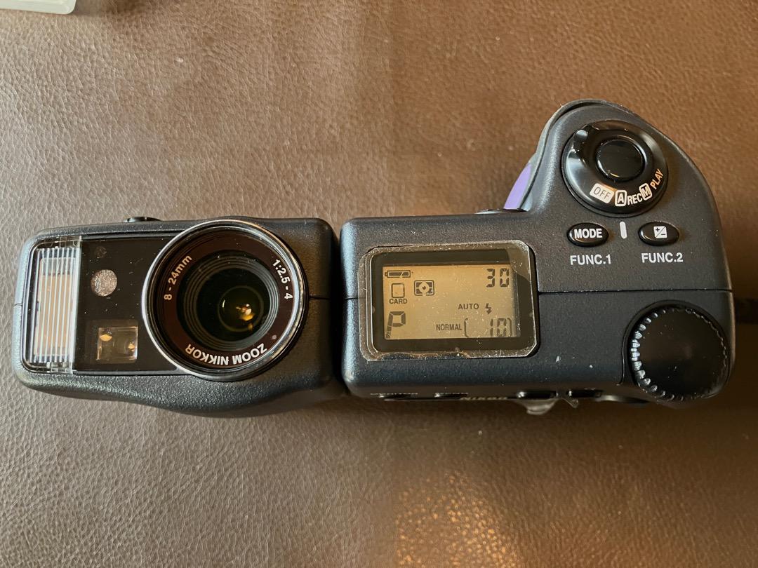 ニコン Nikon COOLPIX 990 デジタルカメラ 特製フード付